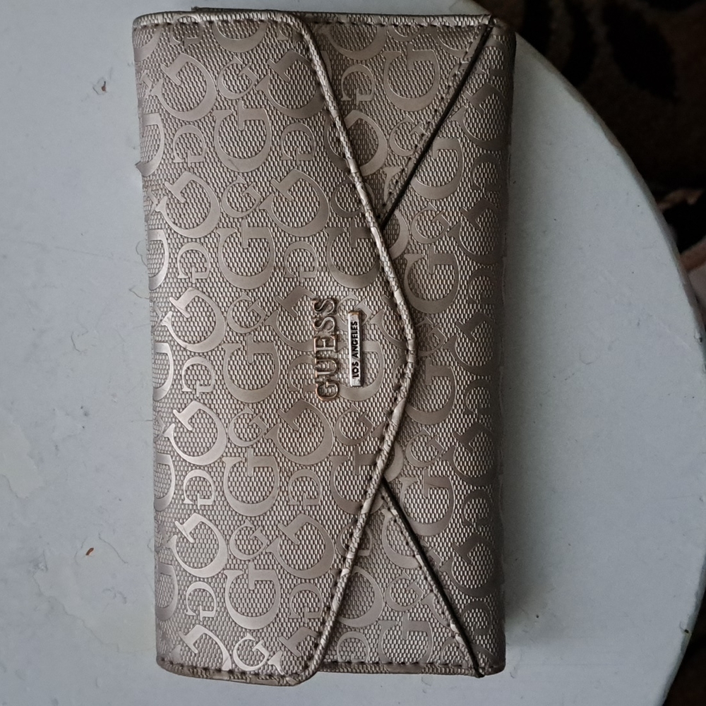 Guess Wallet